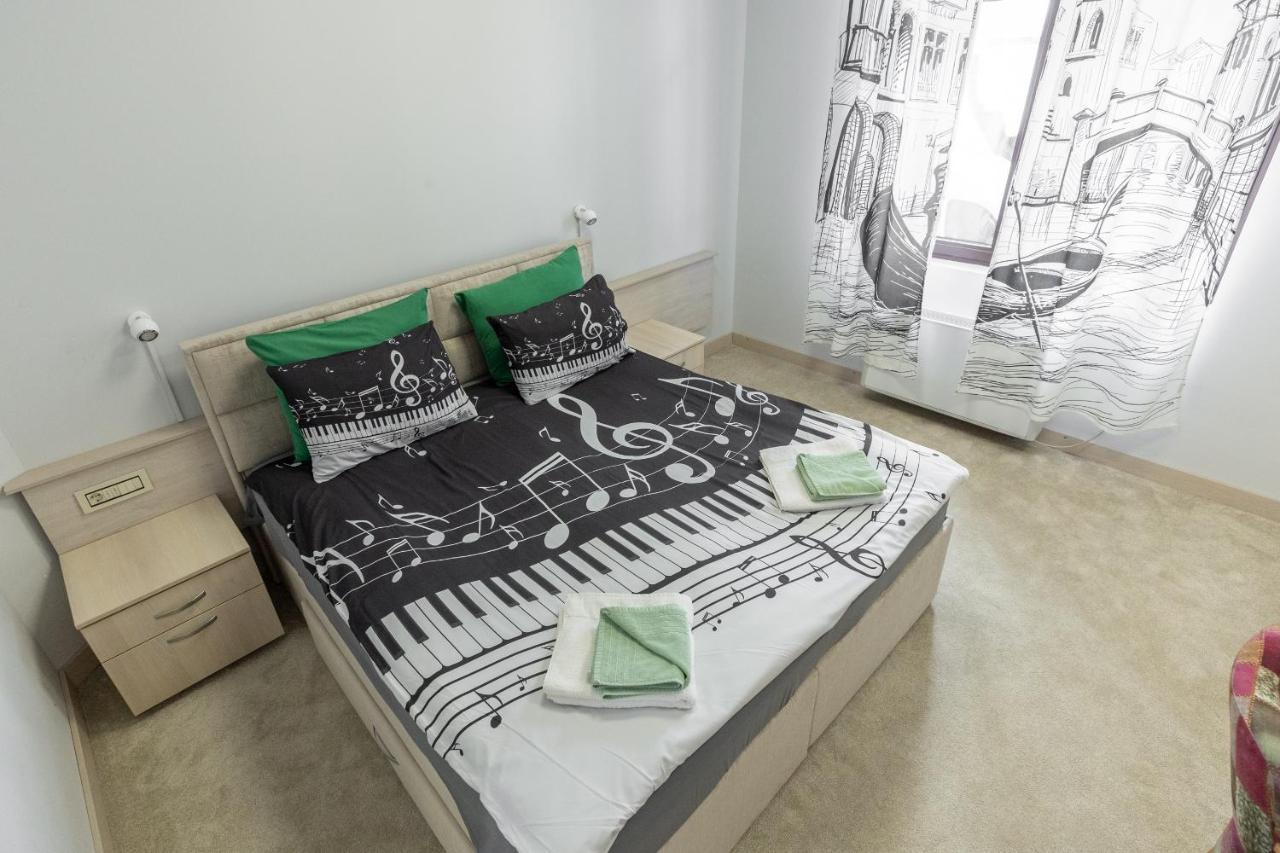 City Smart Nis Bagian luar foto
