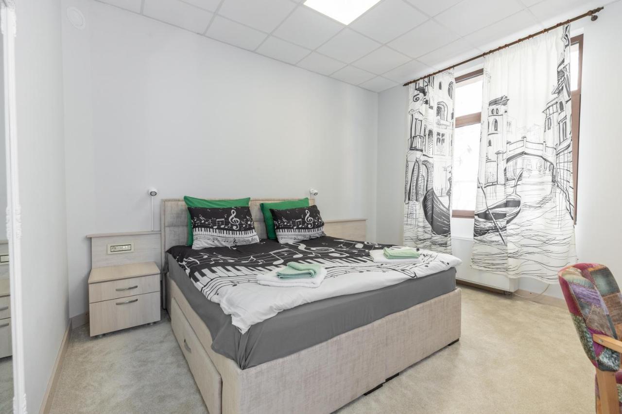 City Smart Nis Bagian luar foto